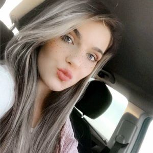 Meet your Posher, Tabitha